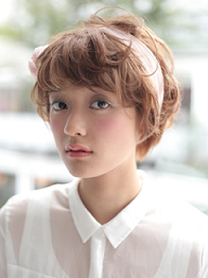 女性 髪 カチューシャ