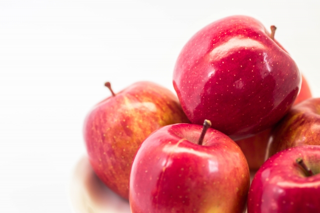りんごの効能と栄養 健康や肌に良い効果的な食べ方は 季節お役立ち情報局