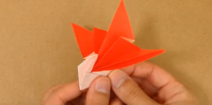 折り紙で作った鶴