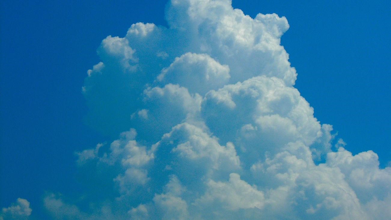 【にわか雨・通り雨・驟雨の意味と違い】ゲリラ豪雨や夕立は?量や長さは? - 季節お役立ち情報局
