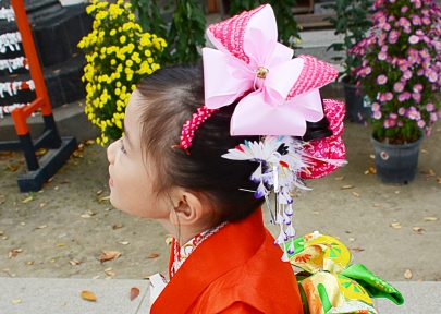 七五三の髪飾り 簡単手作り方法 3歳 7歳に似合う髪飾りの作り方は 季節お役立ち情報局