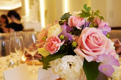 結婚披露宴　テーブルの花