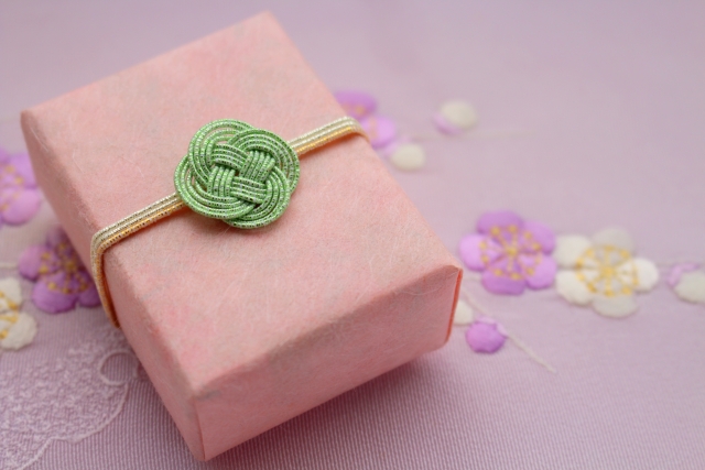 妊娠祝いプレゼントランキング 妻 友達へおすすめの贈り物 季節お役立ち情報局