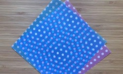 水玉模様の折り紙