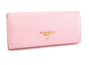 ピンクの長財布