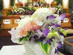 葬儀　供花