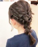 女の子の髪型　ロング　編み込みスタイル