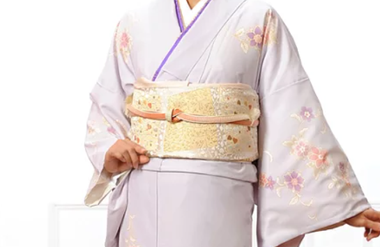 入学式 母親の着物コーデ おすすめや選び方は 髪型やバッグは 季節お役立ち情報局