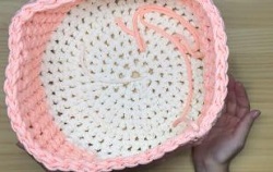 編み物の手作りバスケット