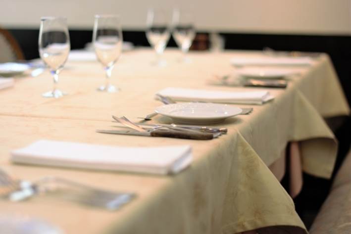 送別会 女性の服装 居酒屋やホテルの場合は 代 30代 40代 50代 季節お役立ち情報局